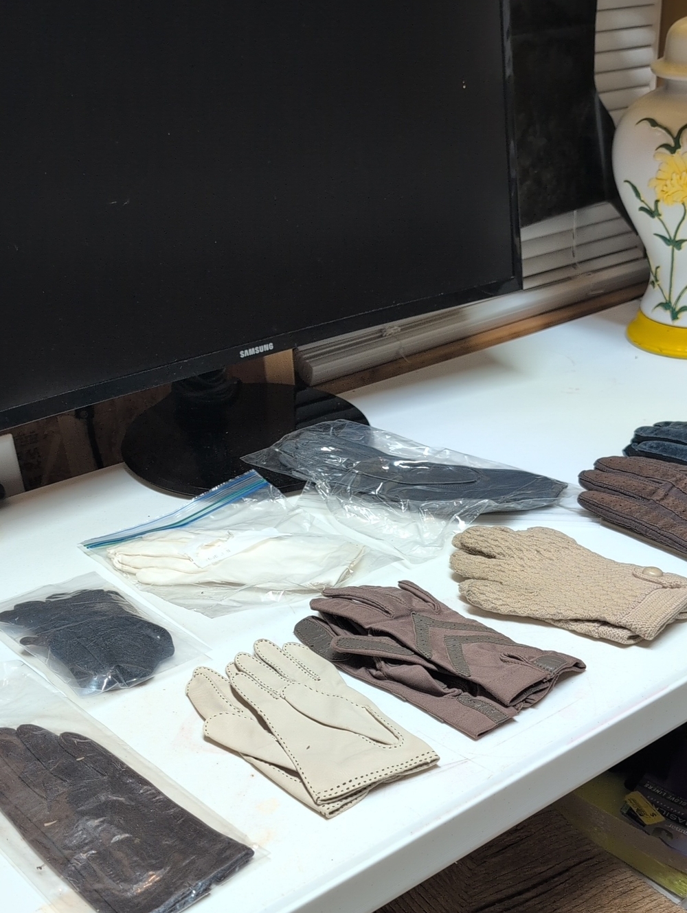 9-Men Golf/ Leather/Dress Gloves - Elegant  Wear(94)